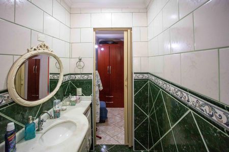 Casa à venda com 198m², 3 quartos e 2 vagasBanheiro da Suíte 1