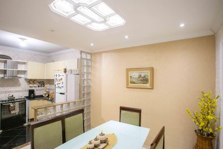 Casa à venda com 198m², 3 quartos e 2 vagasSala de Jantar