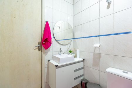 Casa de condomínio à venda com 74m², 3 quartos e 1 vaga Casa de condomínio à venda com 74m², 3 quartos e 1 vagaBanheiro