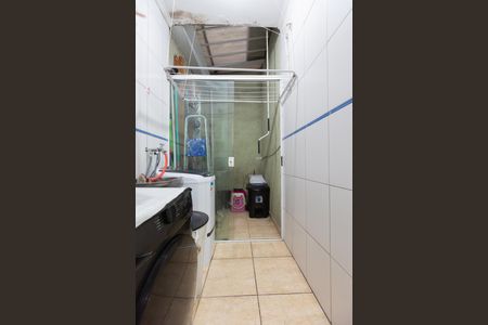 Casa de condomínio à venda com 74m², 3 quartos e 1 vaga Casa de condomínio à venda com 74m², 3 quartos e 1 vagaÁrea de Serviço