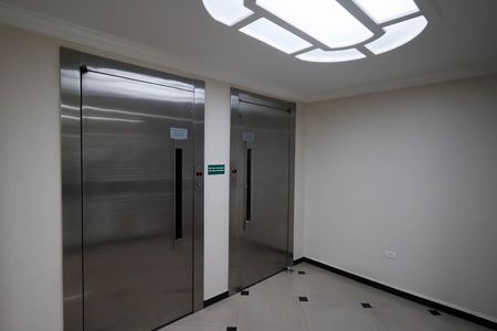 Apartamento à venda com 44m², 1 quarto e 1 vaga Apartamento à venda com 44m², 1 quarto e 1 vagaHall