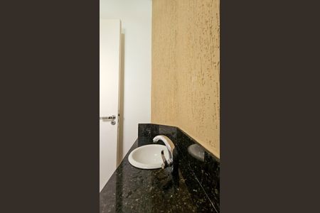 Casa para alugar com 105m², 3 quartos e 2 vagasBanheiro