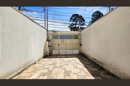 Casa para alugar com 105m², 3 quartos e 2 vagasQuintal