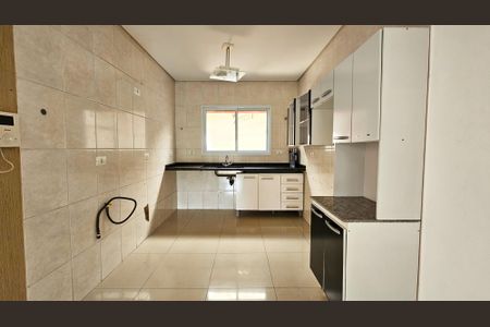 Casa para alugar com 105m², 3 quartos e 2 vagasCozinha