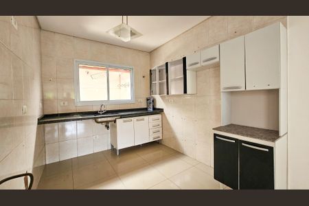 Casa para alugar com 105m², 3 quartos e 2 vagasCozinha