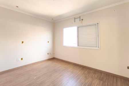 Casa para alugar com 170m², 3 quartos e 2 vagasSuíte