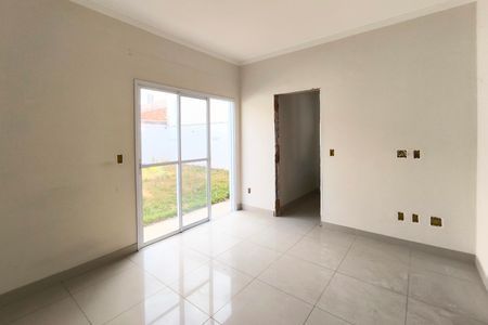 Casa para alugar com 170m², 3 quartos e 2 vagasSala