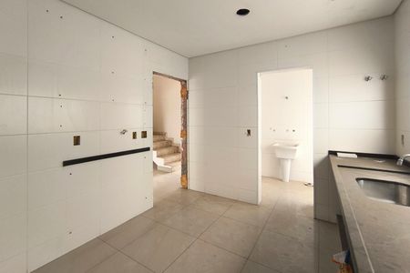 Casa para alugar com 170m², 3 quartos e 2 vagasCozinha