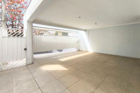 Casa para alugar com 170m², 3 quartos e 2 vagasQuintal