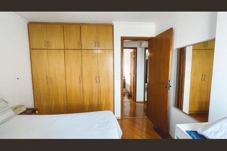 Apartamento à venda com 95m², 4 quartos e 2 vagasQuarto 2