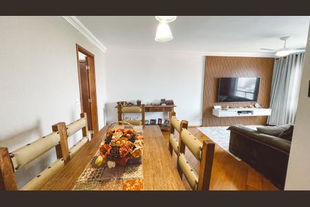 Apartamento à venda com 95m², 4 quartos e 2 vagasSala