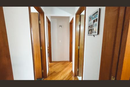 Apartamento à venda com 95m², 4 quartos e 2 vagasCorredor
