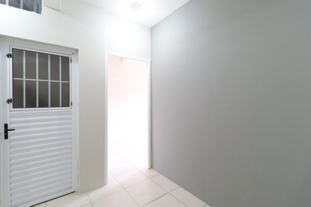 Studio de casa para alugar com 1 quarto, 37m² em Vila Nova Galvão, São Paulo