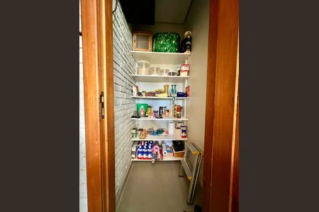 Casa para alugar com 1000m², 3 quartos e 7 vagas Casa para alugar com 1000m², 3 quartos e 7 vagasDespensa