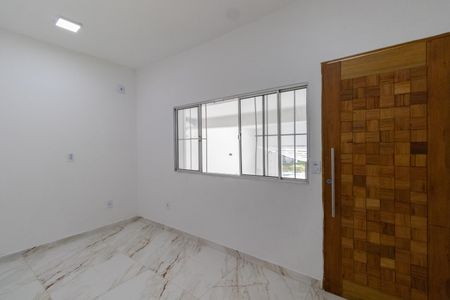 Sala de casa para alugar com 2 quartos, 72m² em Itaquera, São Paulo