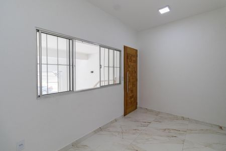 Sala de casa para alugar com 2 quartos, 72m² em Itaquera, São Paulo