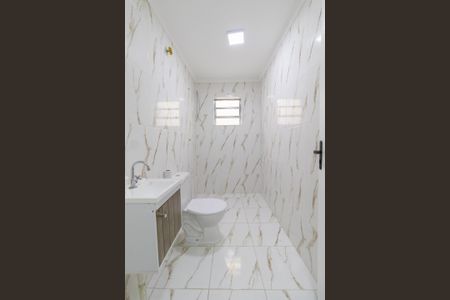 Casa para alugar com 72m², 2 quartos e sem vagaBanheiro