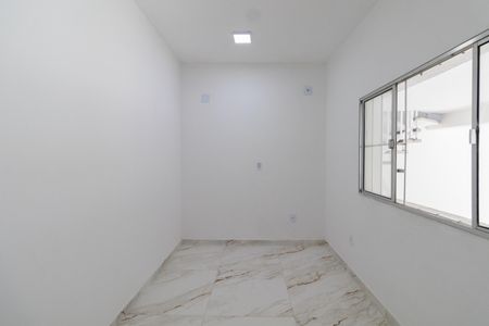 Sala de casa para alugar com 2 quartos, 72m² em Itaquera, São Paulo