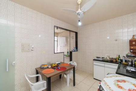 Apartamento à venda com 78m², 2 quartos e 1 vagaCozinha