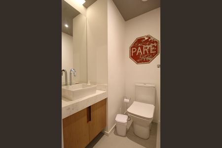 Lavabo de apartamento à venda com 1 quarto, 44m² em Itaim Bibi, São Paulo