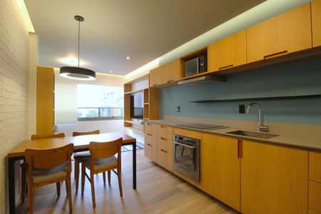 Sala/Cozinha de apartamento à venda com 1 quarto, 44m² em Itaim Bibi, São Paulo