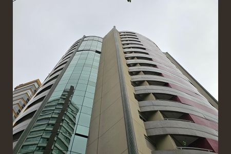 Apartamento para alugar com 105m², 2 quartos e 3 vagasFachada