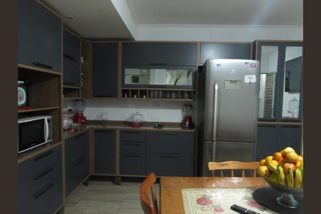 Casa à venda com 220m², 3 quartos e 2 vagasCozinha