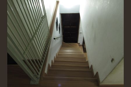 Casa à venda com 220m², 3 quartos e 2 vagasCorredores