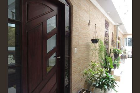 Casa à venda com 220m², 3 quartos e 2 vagasÁrea externa