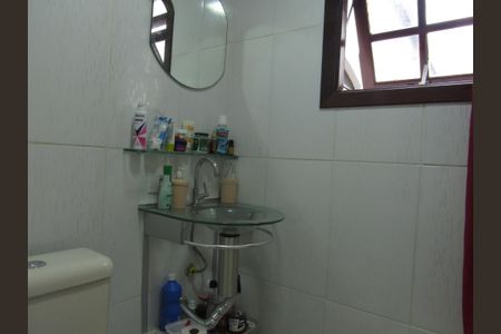 Casa à venda com 220m², 3 quartos e 2 vagasBanheiro da Suíte Principal