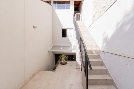Casa à venda com 115m², 3 quartos e 2 vagas Casa à venda com 115m², 3 quartos e 2 vagasQuintal