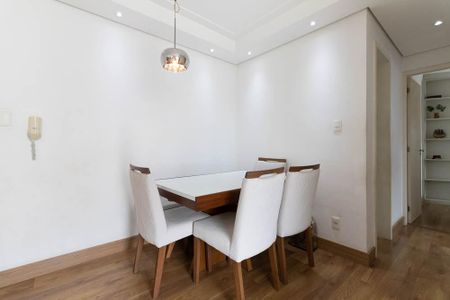 Sala de apartamento à venda com 2 quartos, 58m² em Vila das Merces, São Paulo