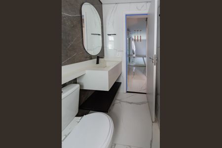 Apartamento à venda com 65m², 2 quartos e 2 vagasBanheiro da Suíte