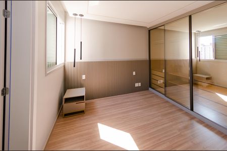 Apartamento à venda com 65m², 2 quartos e 2 vagasSuíte