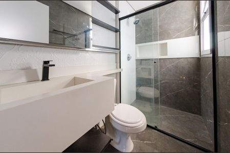 Apartamento à venda com 65m², 2 quartos e 2 vagasBanheiro da Suíte