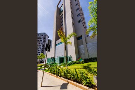 Apartamento à venda com 65m², 2 quartos e 2 vagasFachada