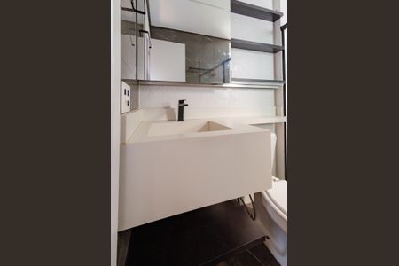 Apartamento à venda com 65m², 2 quartos e 2 vagasBanheiro da Suíte