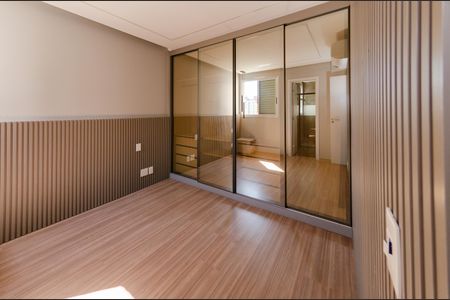 Apartamento à venda com 65m², 2 quartos e 2 vagasSuíte