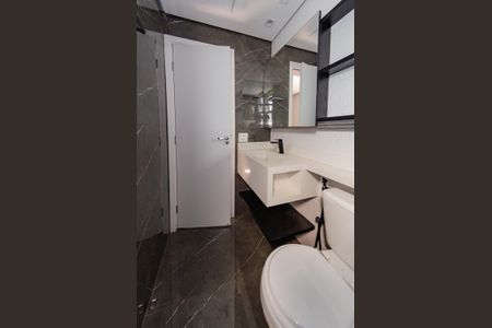 Apartamento à venda com 65m², 2 quartos e 2 vagasBanheiro da Suíte