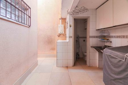 Casa à venda com 182m², 3 quartos e 3 vagas Casa à venda com 182m², 3 quartos e 3 vagasLavanderia