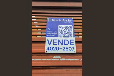 Casa à venda com 182m², 3 quartos e 3 vagas Casa à venda com 182m², 3 quartos e 3 vagasPlaca