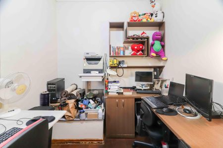 Casa à venda com 182m², 3 quartos e 3 vagas Casa à venda com 182m², 3 quartos e 3 vagasQuarto 2