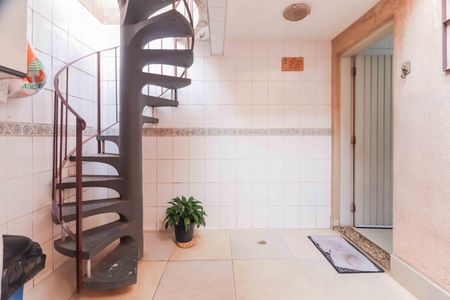 Casa à venda com 182m², 3 quartos e 3 vagas Casa à venda com 182m², 3 quartos e 3 vagasLavanderia