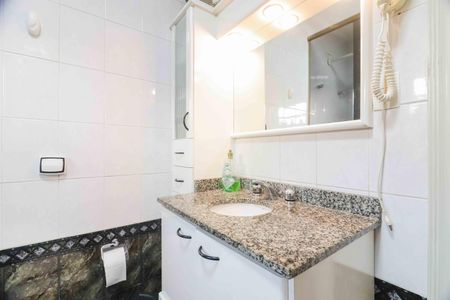 Casa à venda com 182m², 3 quartos e 3 vagas Casa à venda com 182m², 3 quartos e 3 vagas Banheiro /Suíte