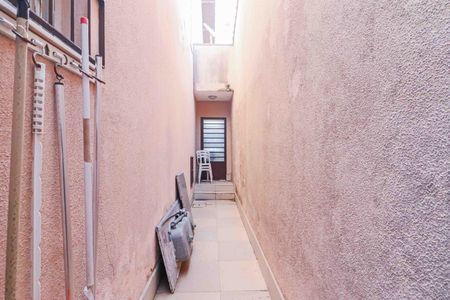 Casa à venda com 182m², 3 quartos e 3 vagas Casa à venda com 182m², 3 quartos e 3 vagasLavanderia