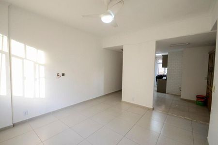 Sala de apartamento para alugar com 2 quartos, 50m² em Pechincha, Rio de Janeiro