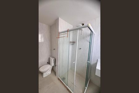 Apartamento para alugar com 50m², 2 quartos e sem vagaBanheiro da Suíte