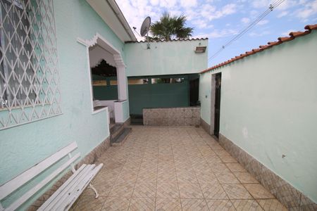 Casa à venda com 100m², 3 quartos e 4 vagasQuintal