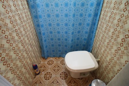 Casa à venda com 100m², 3 quartos e 4 vagasBanheiro de Serviço