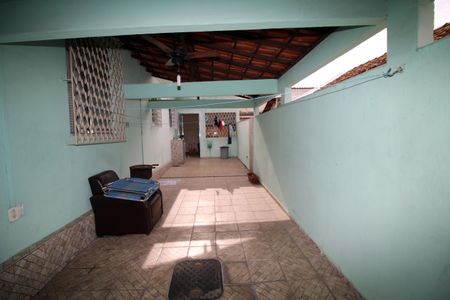Casa à venda com 100m², 3 quartos e 4 vagasGaragem